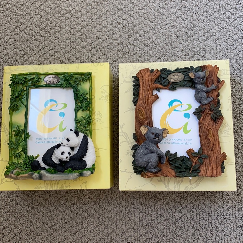 Picture frames set